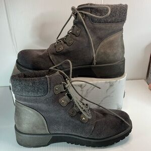 White mountain gray ankle high‎ dress hiking boots. Suede wool collar b14